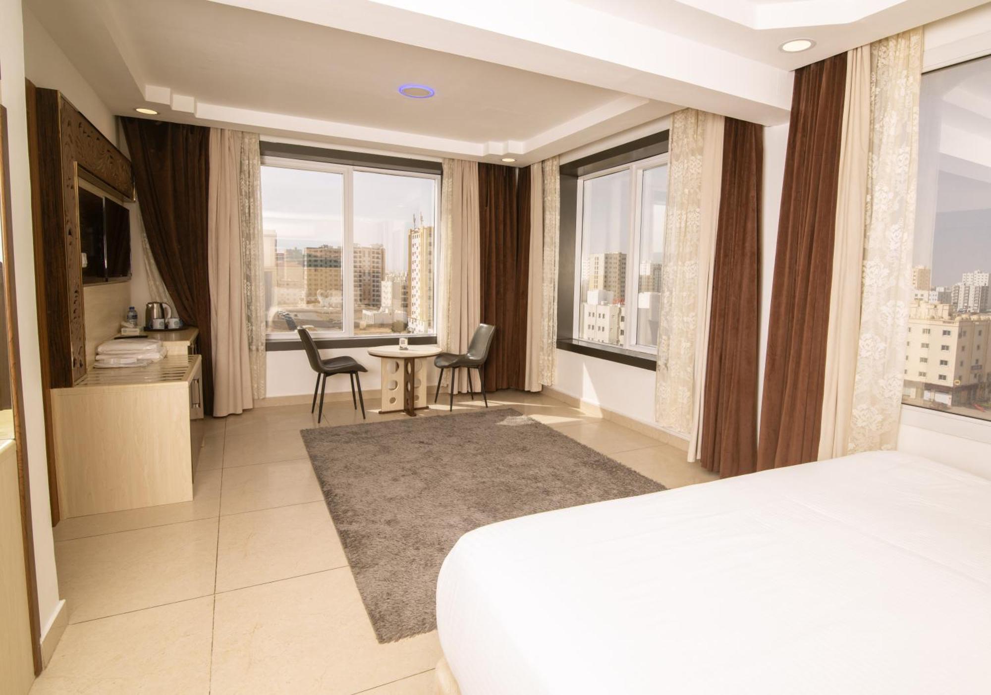 Diamond Star Hotel فندق النجمة الماسية Seeb Exterior photo
