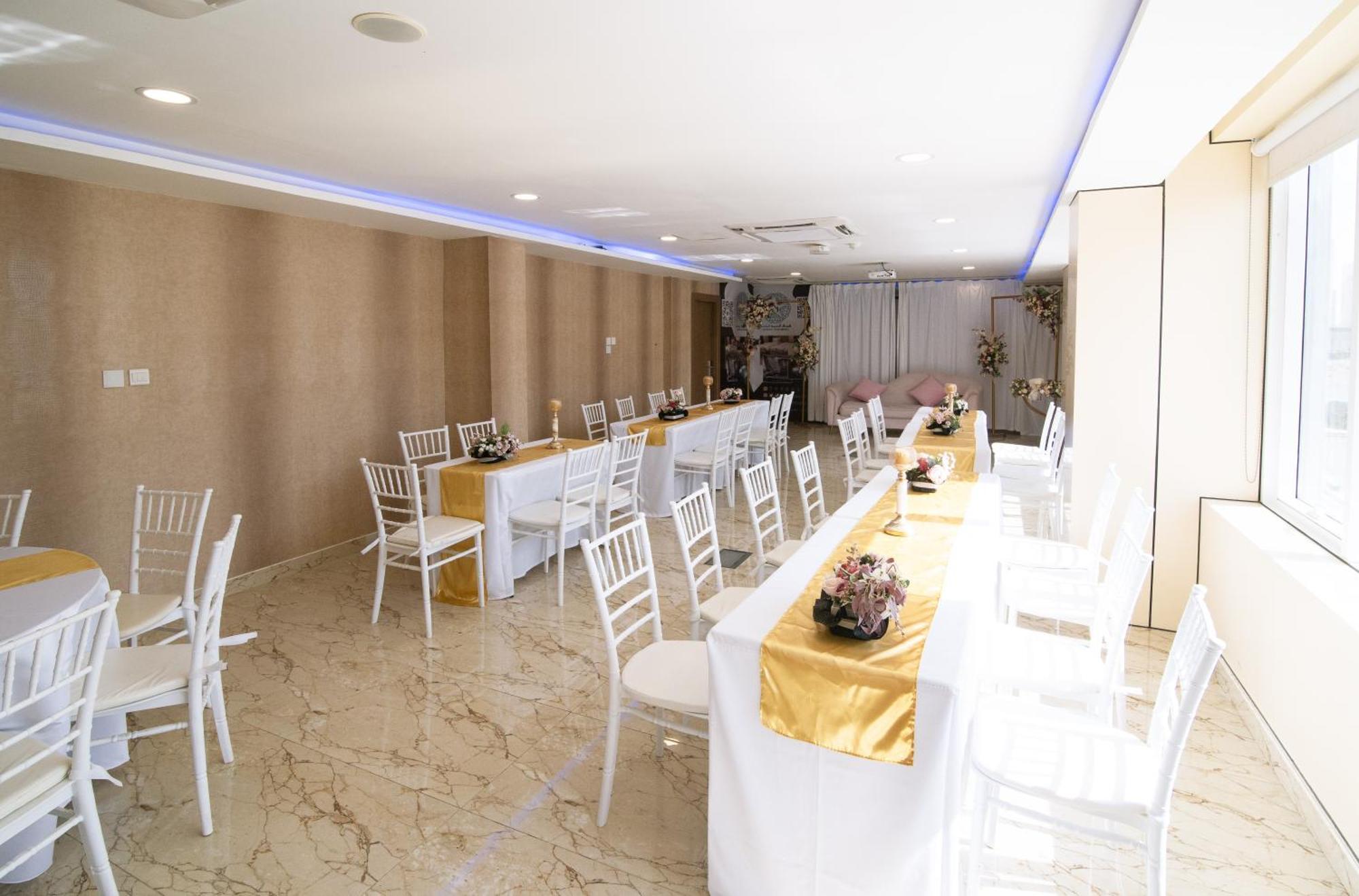 Diamond Star Hotel فندق النجمة الماسية Seeb Exterior photo