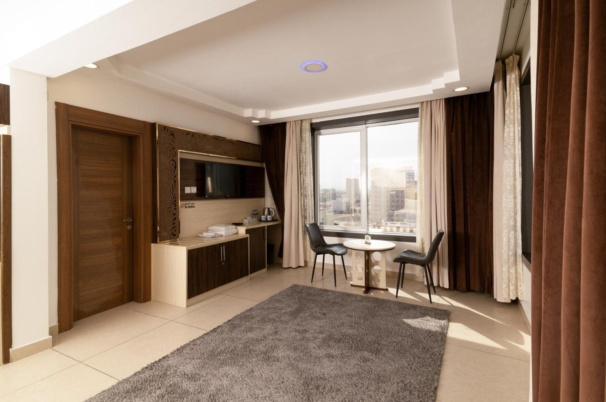 Diamond Star Hotel فندق النجمة الماسية Seeb Exterior photo