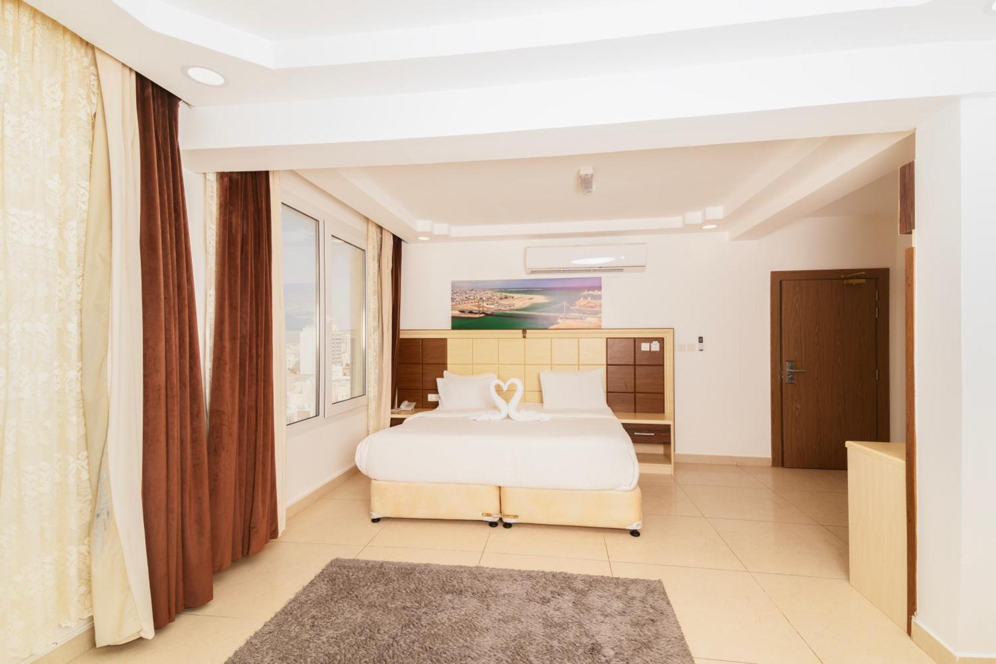 Diamond Star Hotel فندق النجمة الماسية Seeb Exterior photo