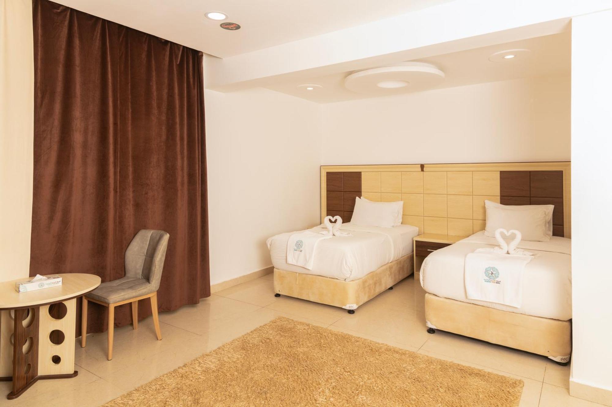 Diamond Star Hotel فندق النجمة الماسية Seeb Exterior photo
