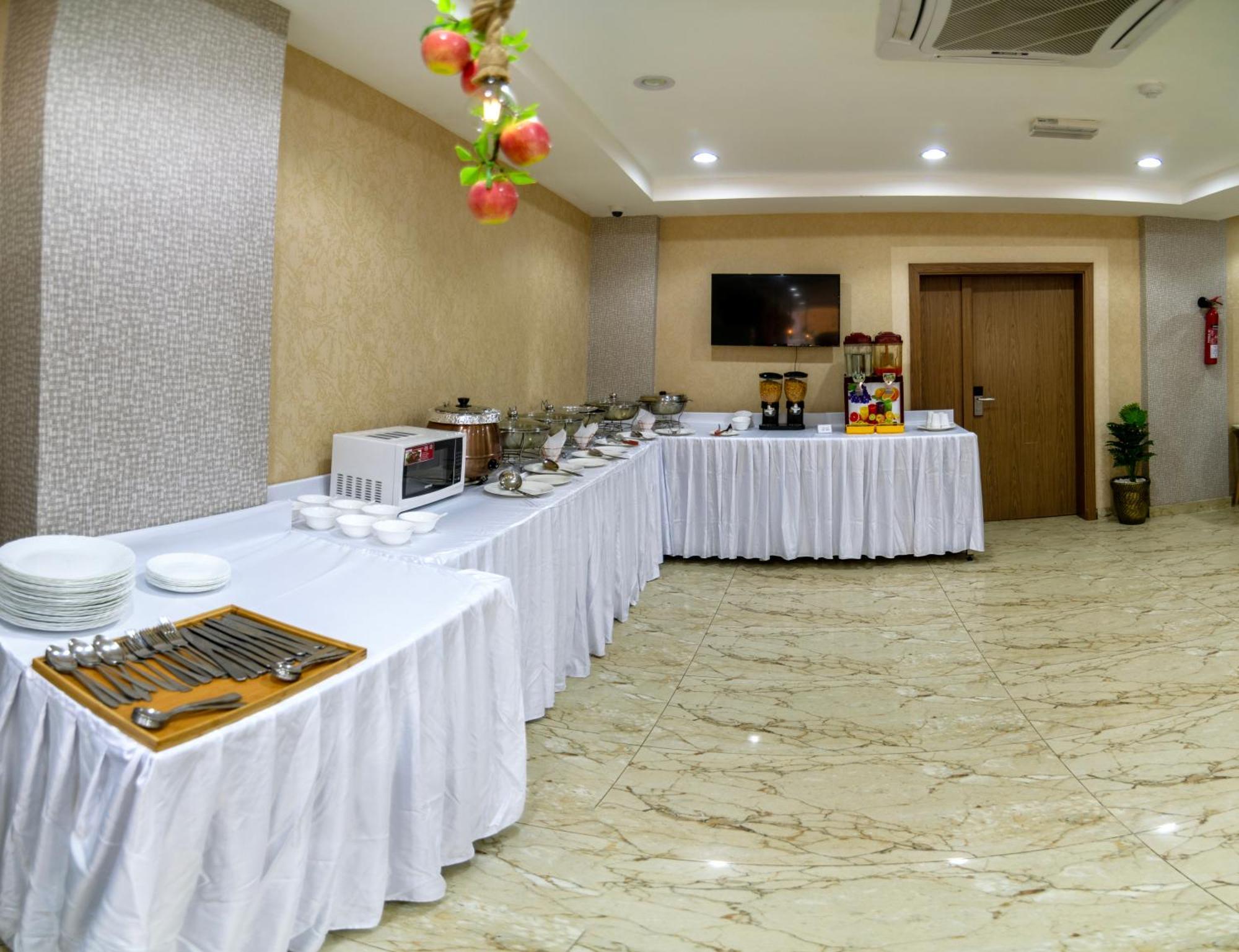 Diamond Star Hotel فندق النجمة الماسية Seeb Exterior photo