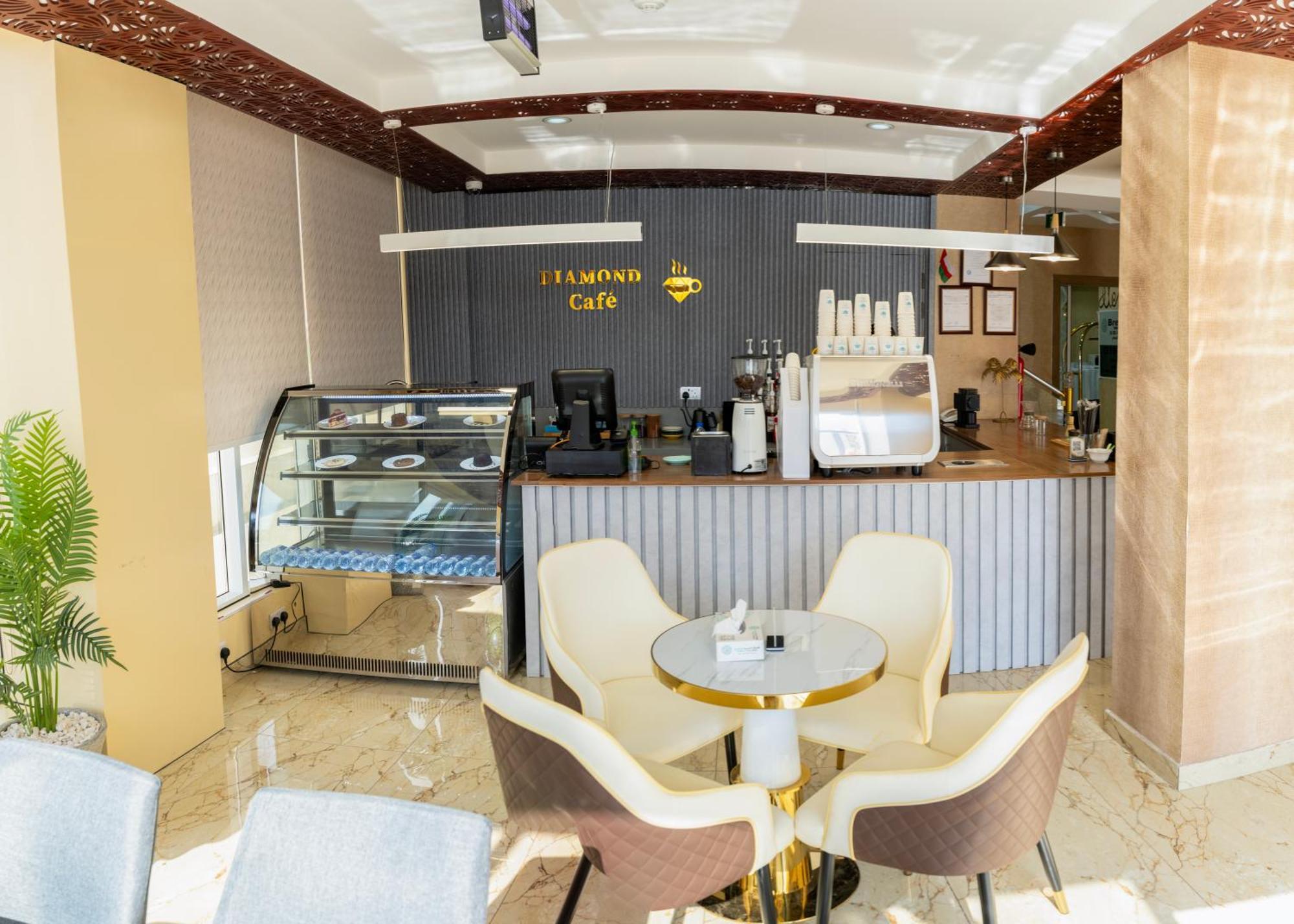 Diamond Star Hotel فندق النجمة الماسية Seeb Exterior photo