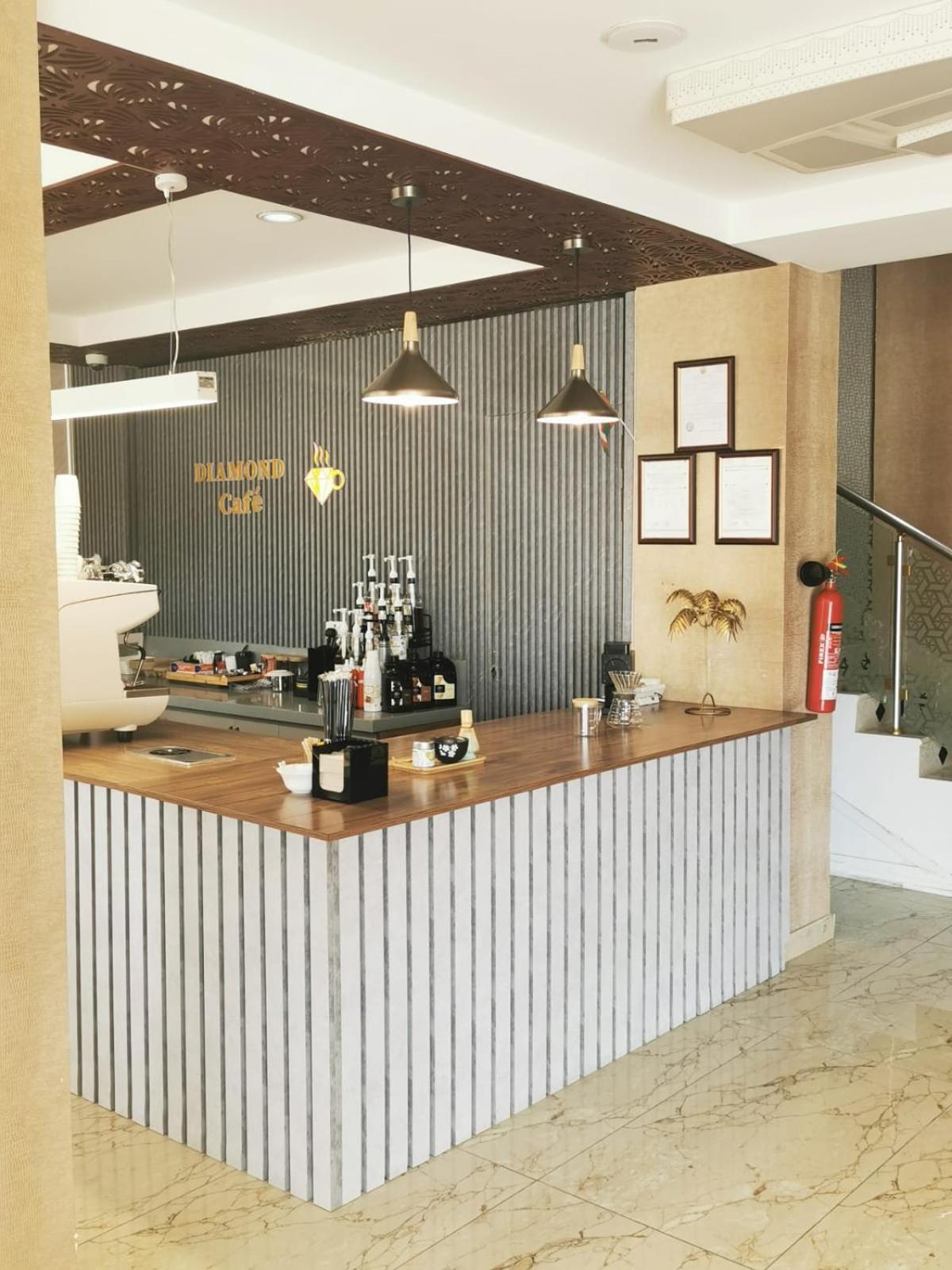Diamond Star Hotel فندق النجمة الماسية Seeb Exterior photo